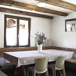 A La Maison Des Cheneaux 木屋 Bruson